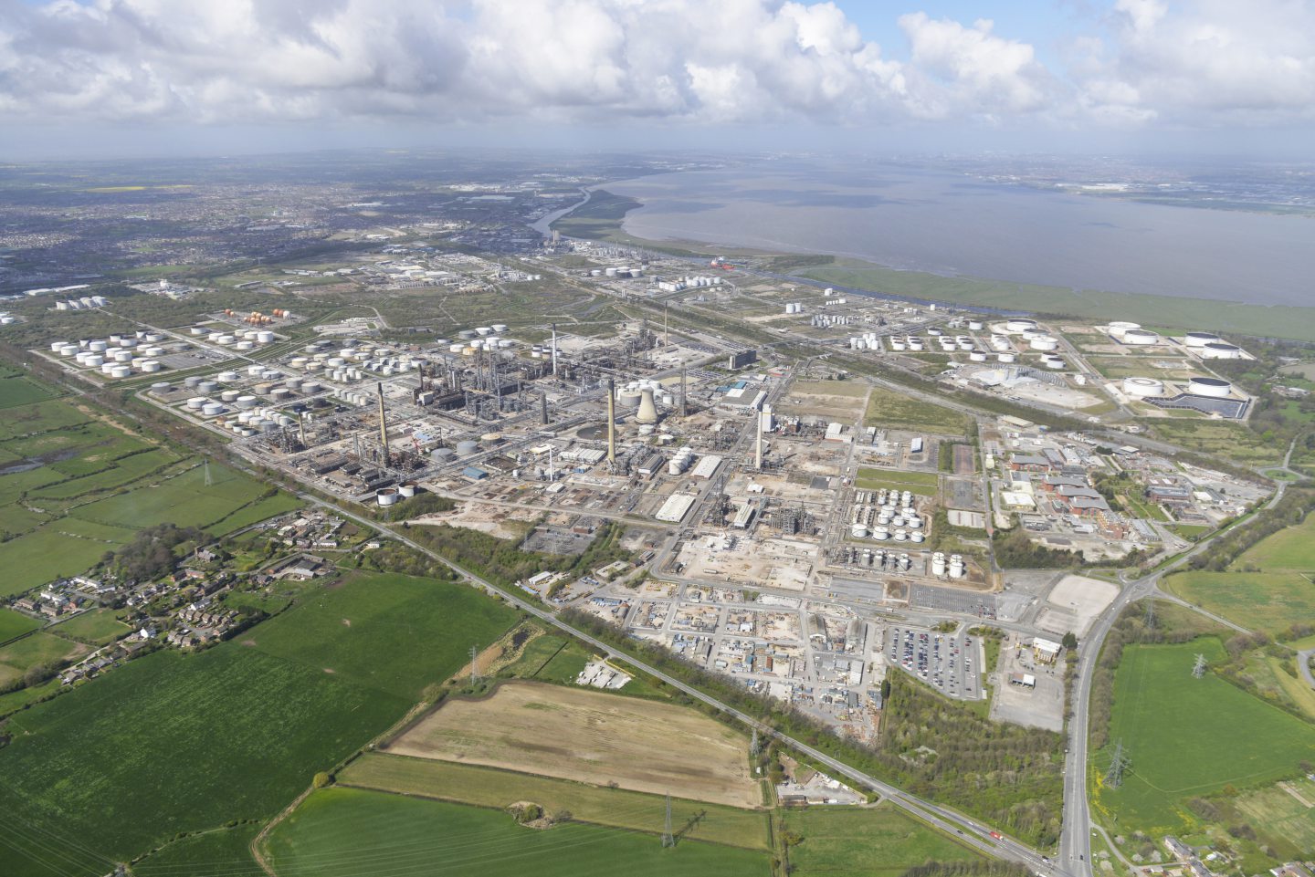 EET and SSE Collaborate on Gowy Green Hydrogen Development at Stanlow Refinery